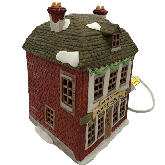 Vtg Dept 56 Dickens Village Fezziwig’s Warehouse Lighted Building A Christmas Ca - Picture 7 of 13